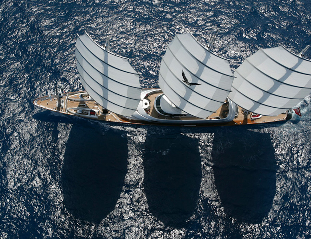 Maltese Falcon, Perini 