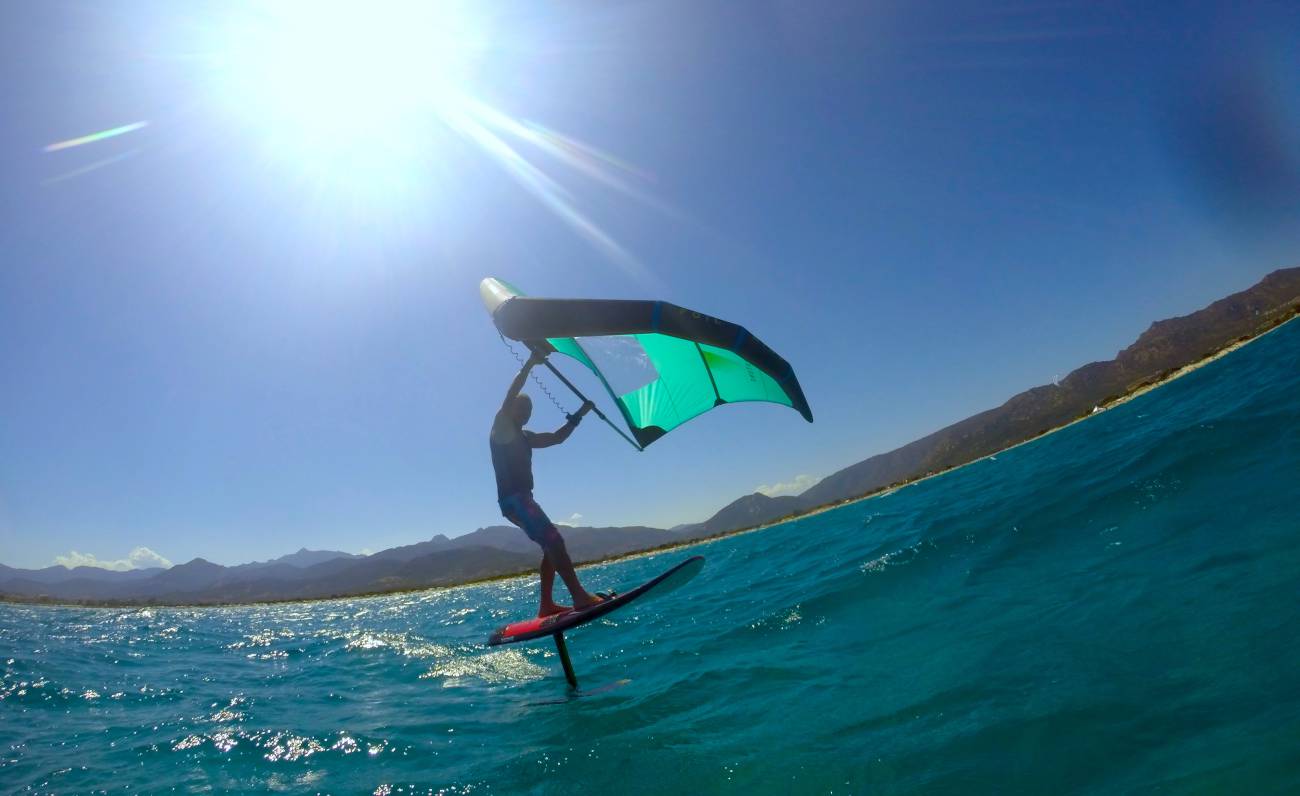 Wing Foil, sulla tavola che spicca il volo