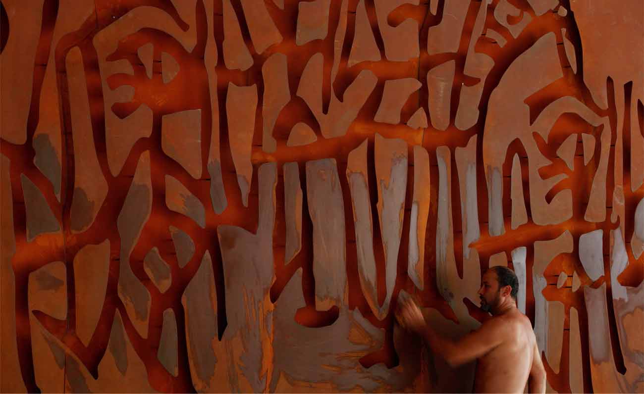 Guerrieri di Carta, la mostra di Fermariello al Promenade du Port