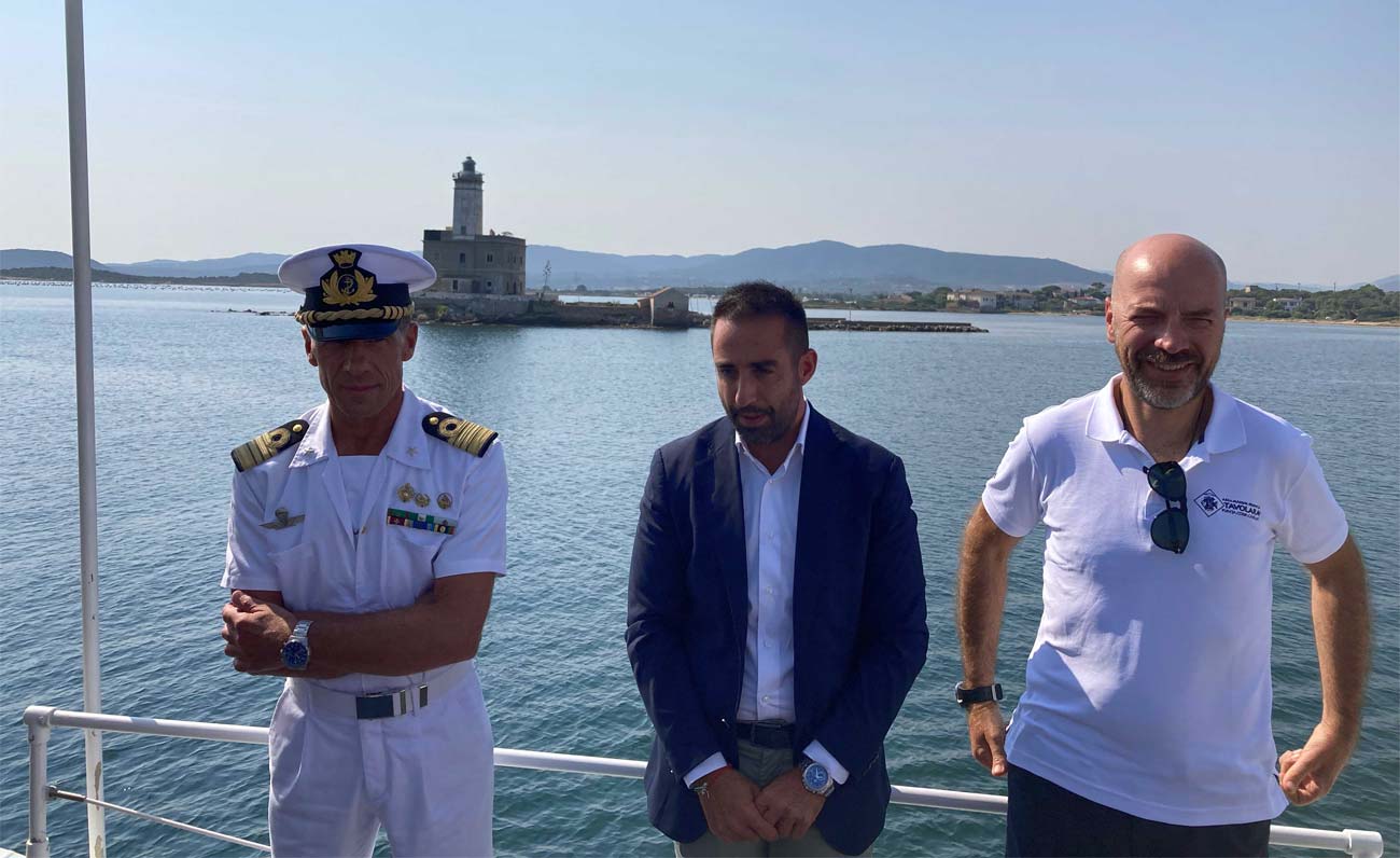 Il paradiso naturale di Tavolara preso d’assalto dai cafoni del mare