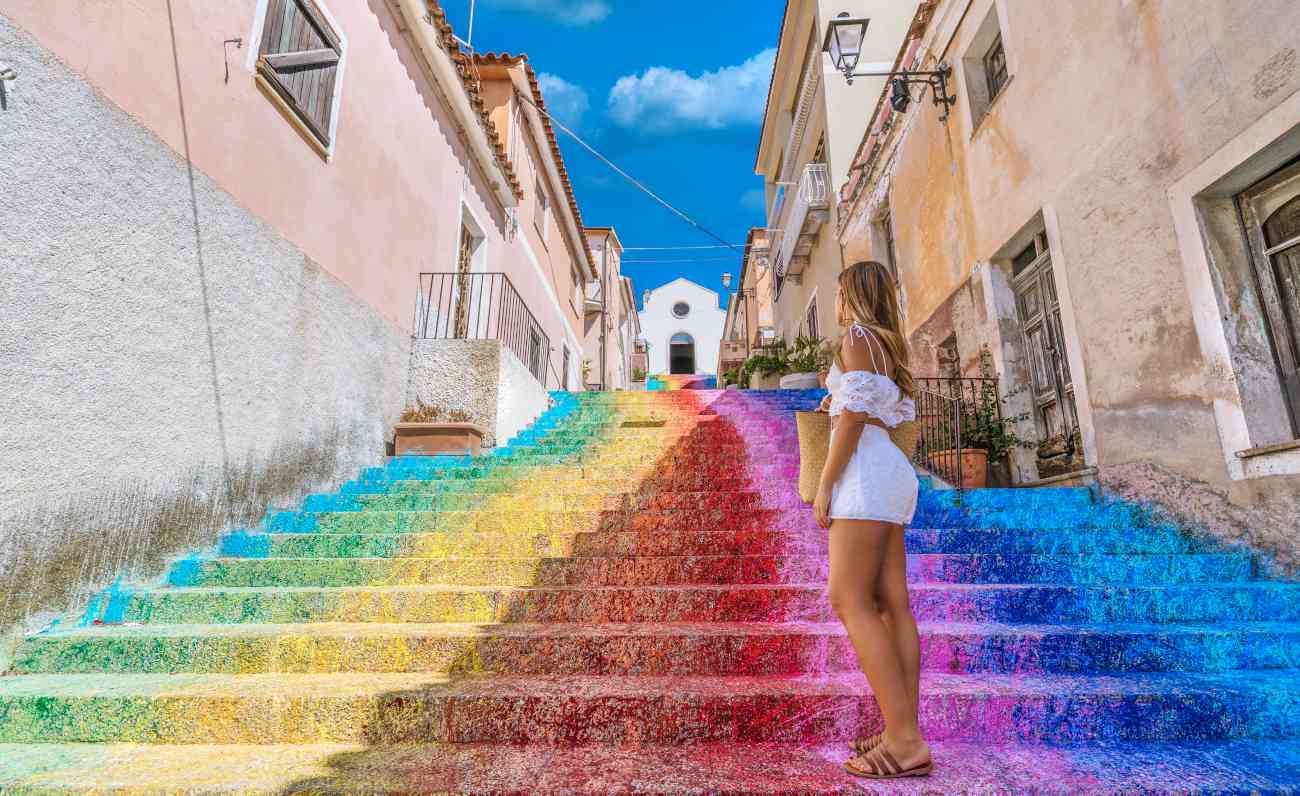 Arzachena Colorfall scalinata arcobaleno